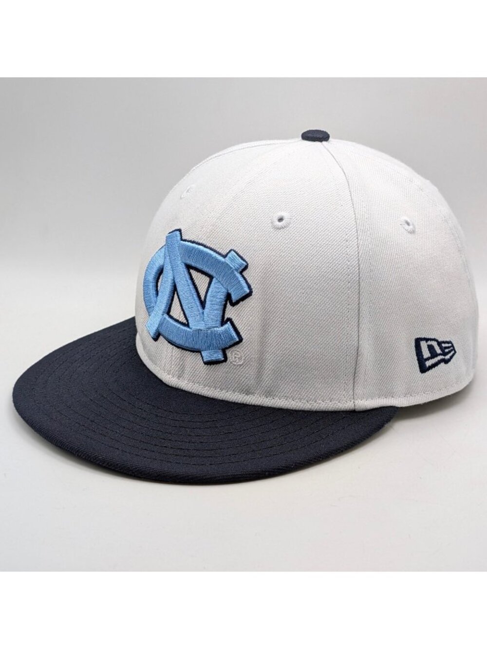 North Carolina Tar Heels Hat Fitted Mens 7 3/8 NCAA Basketball New Era Flat Bill